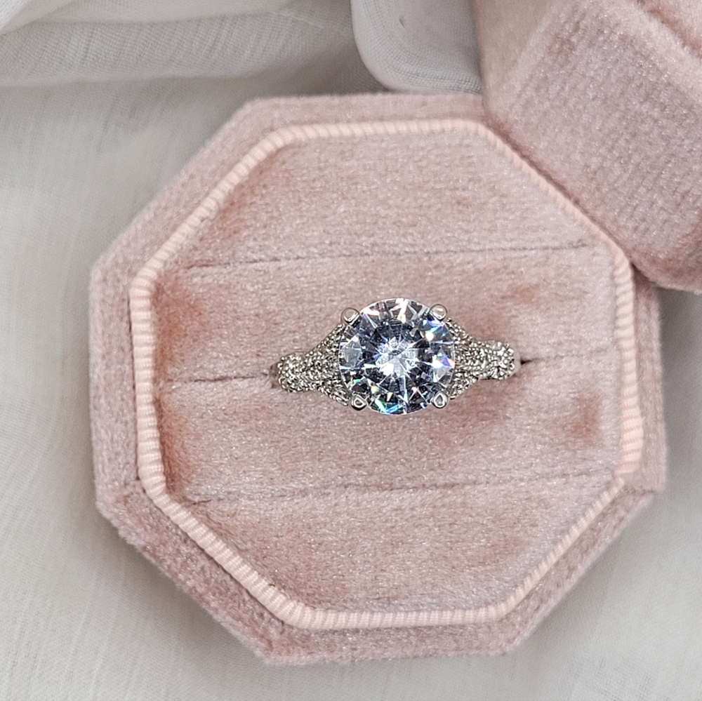 Vintage-Inspired Diamond Engagement Ring